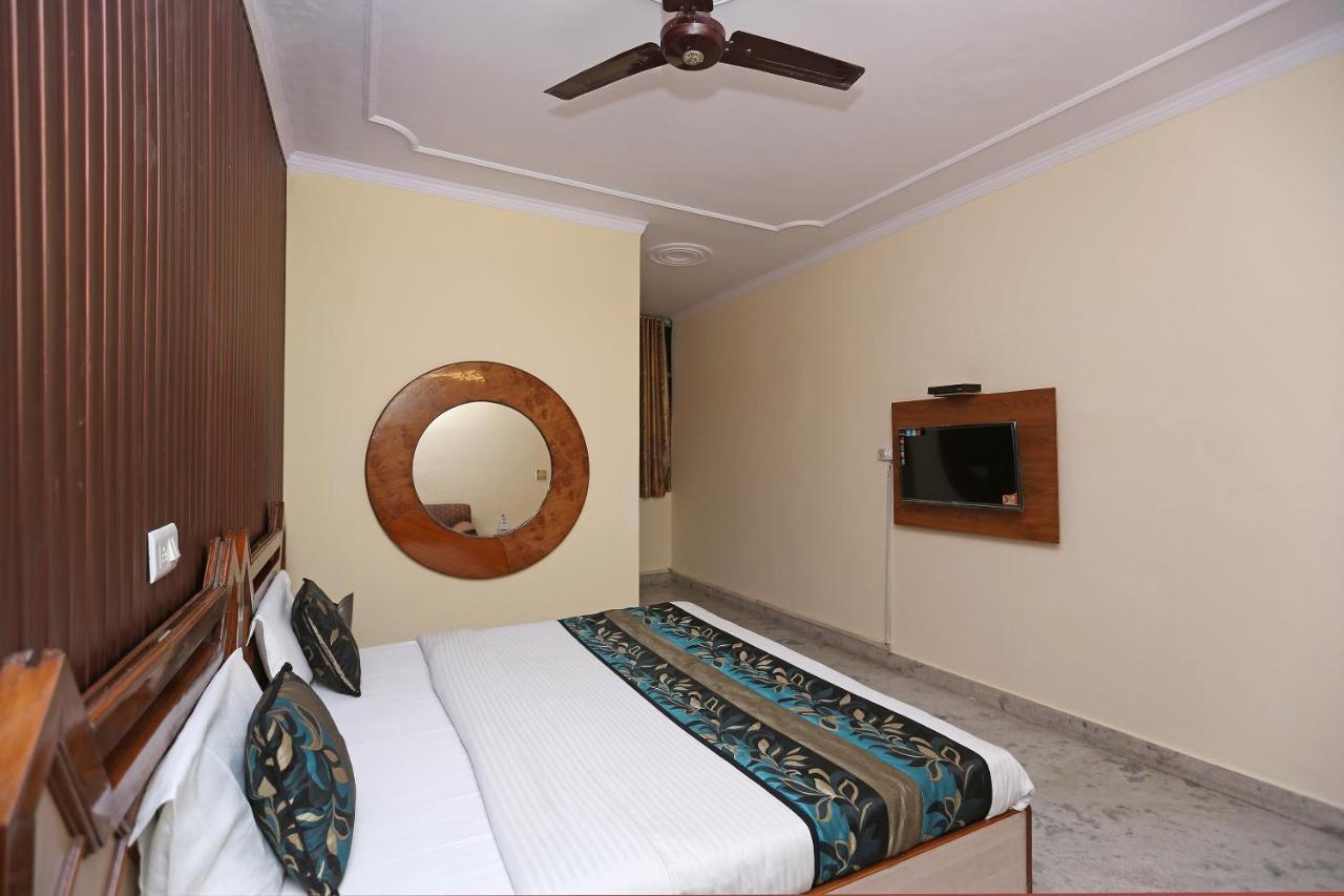 Oyo Flagship 9554 Hotel Grand Plaza Faridabad Εξωτερικό φωτογραφία