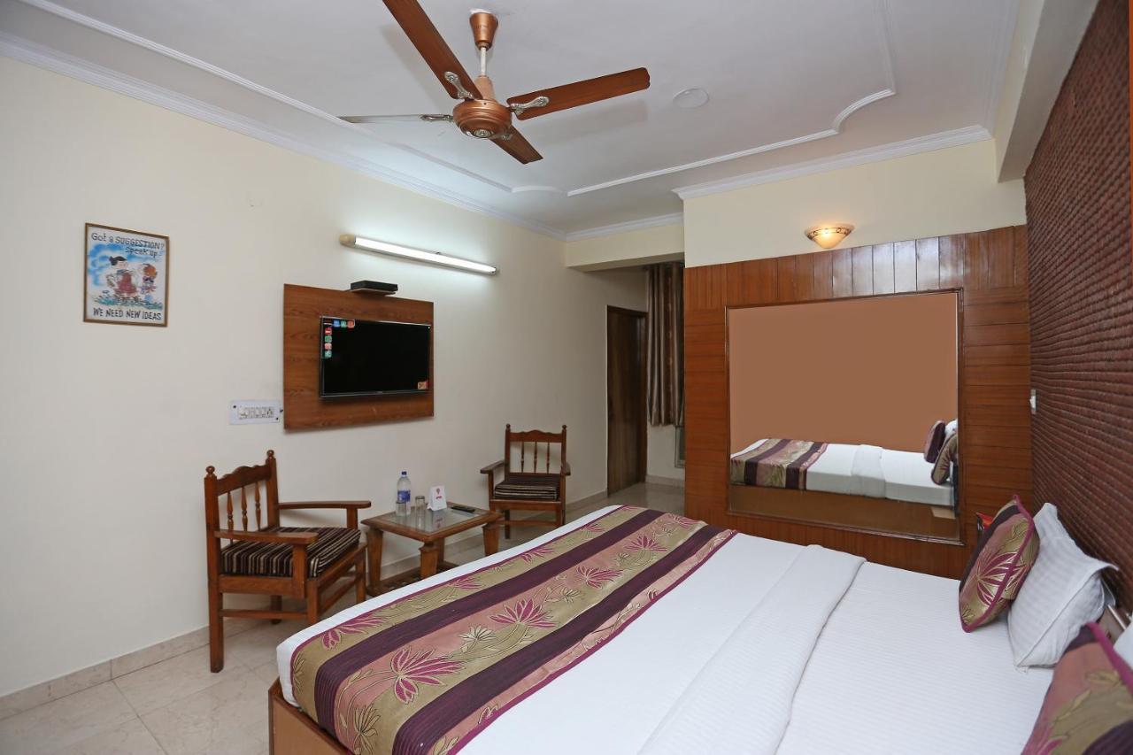 Oyo Flagship 9554 Hotel Grand Plaza Faridabad Εξωτερικό φωτογραφία