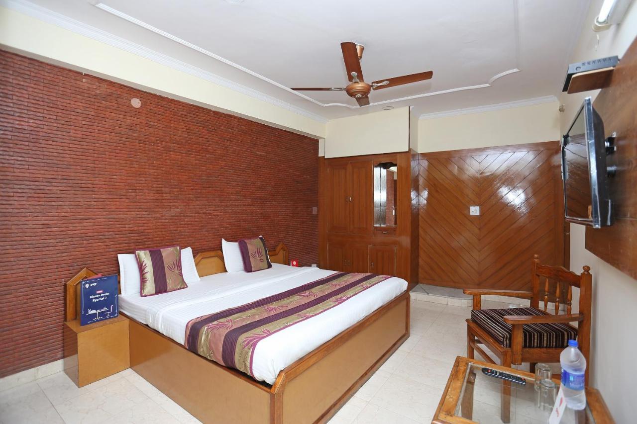 Oyo Flagship 9554 Hotel Grand Plaza Faridabad Εξωτερικό φωτογραφία