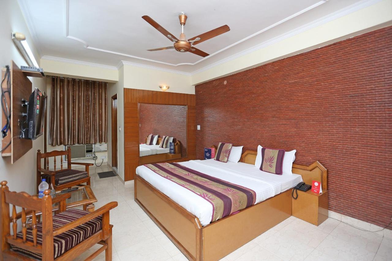 Oyo Flagship 9554 Hotel Grand Plaza Faridabad Εξωτερικό φωτογραφία