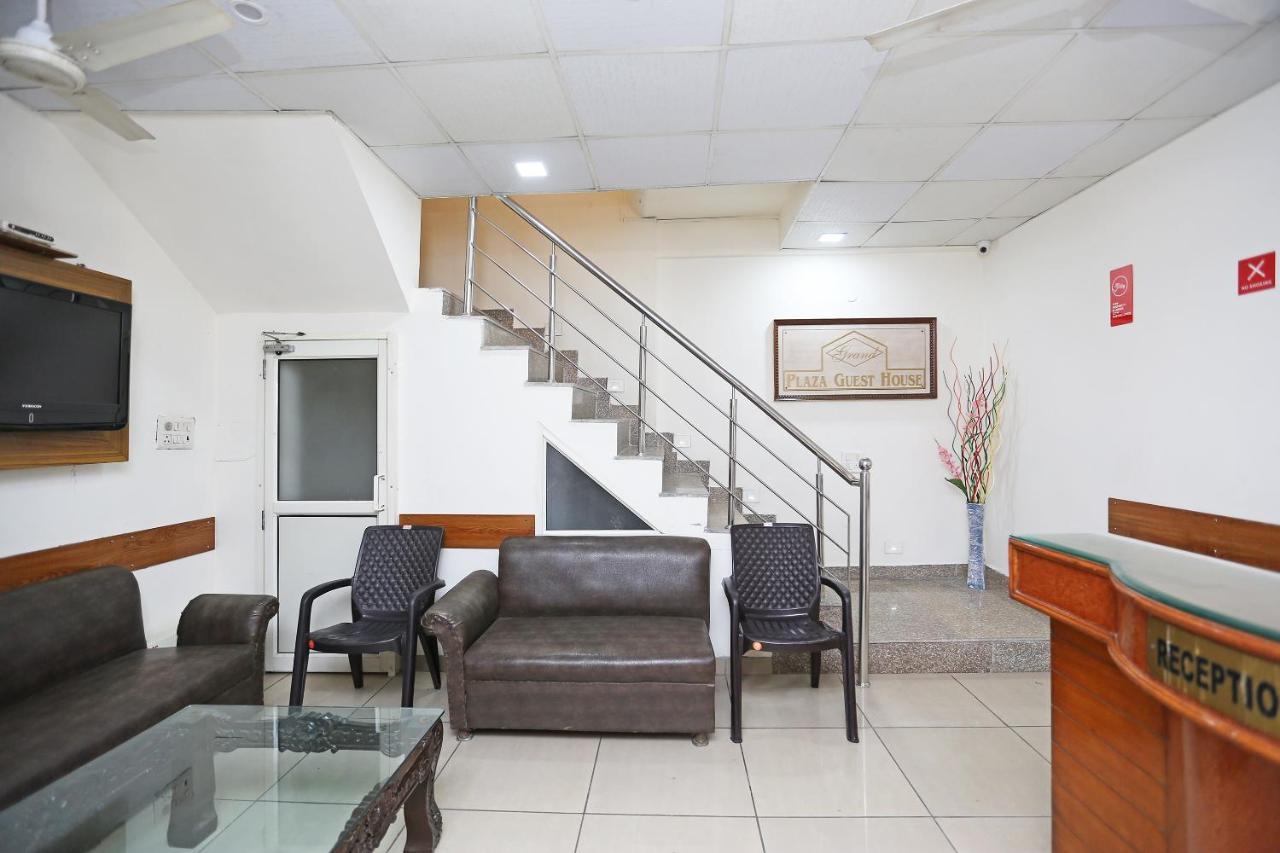 Oyo Flagship 9554 Hotel Grand Plaza Faridabad Εξωτερικό φωτογραφία